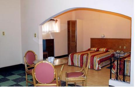 פואבלה Hotel Imperial חדר תמונה